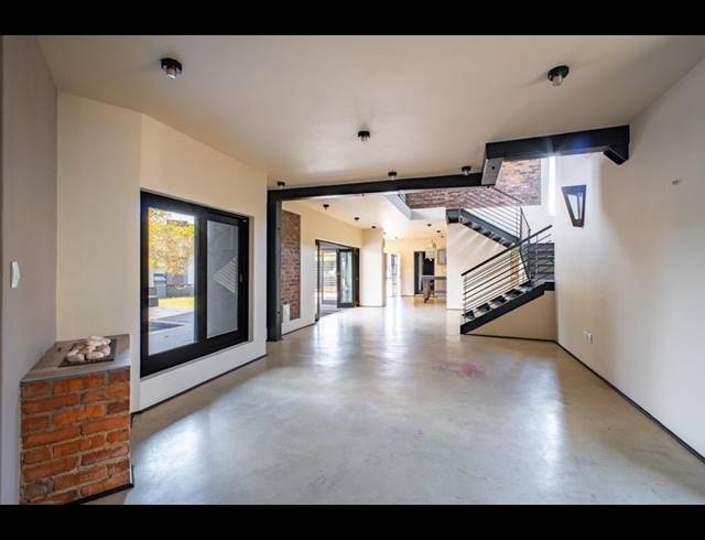 4 BEDROOM HOUSE FOR SALE IN COPPERLEAF ESTATE